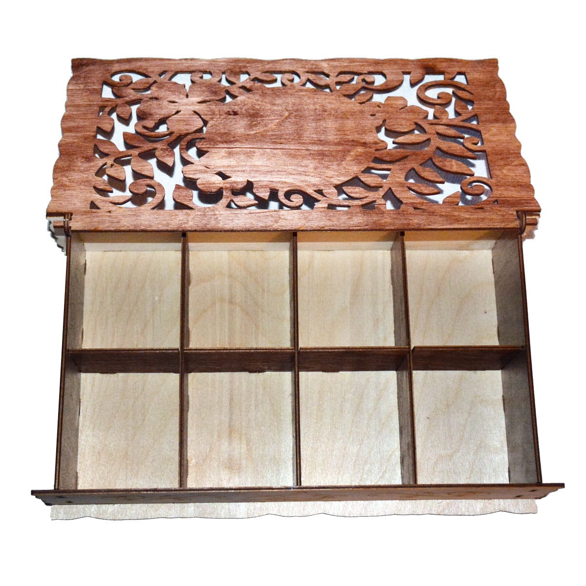 La boîte en bois découpée et gravée au laser
