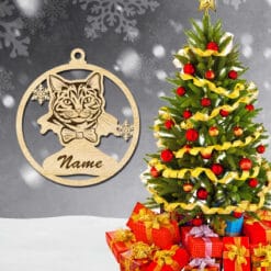 Ornements de Noël en bois découpés au laser représentant un chat